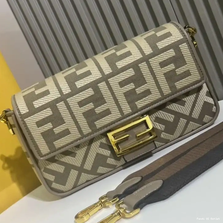 Affordable HOT Bag In Motif Grey Baguette Canvas FF Medium Fendi 0418